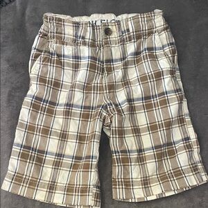 Tommy Hilfiger Men's Plaid Cargo Shorts in Brown and White